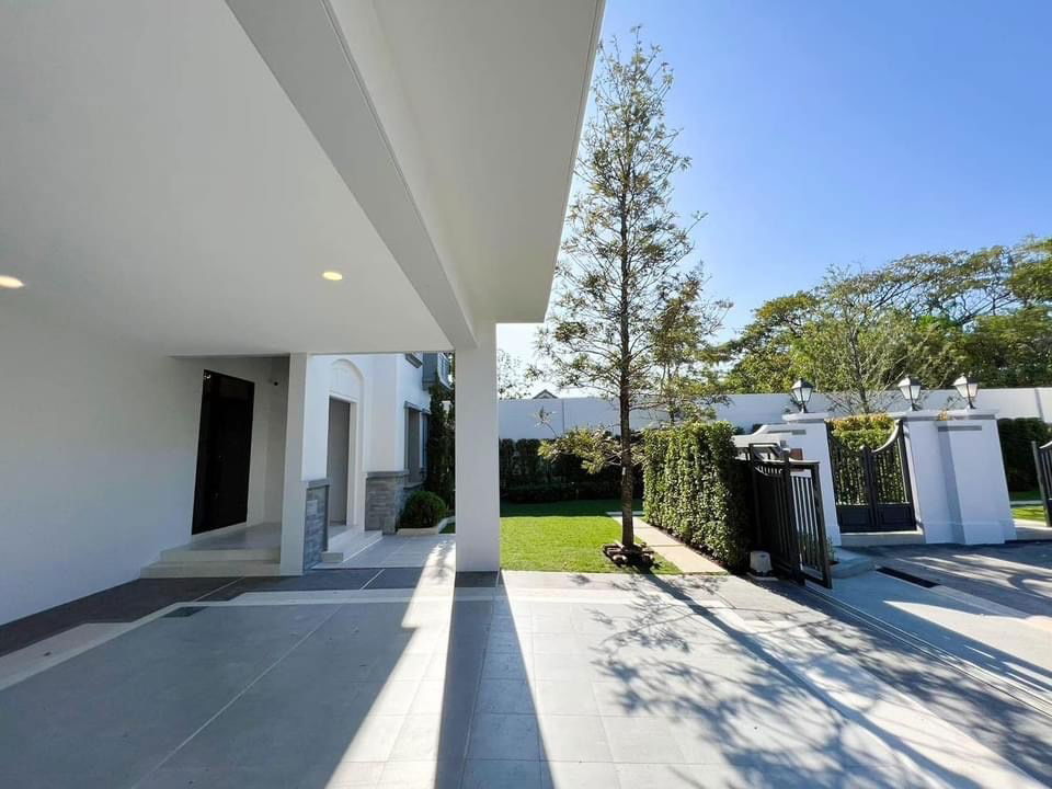 picture For rent – Luxury New Home, Nantawan Rama 9 – New Krungthep Kreetha - 24/36