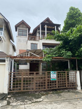 Sailom Village, Chaeng Watthana Road, Pak Kret Subdistrict, Pak Kret District, Nonthaburi Province 3-storey house, land area of 50 square wah 