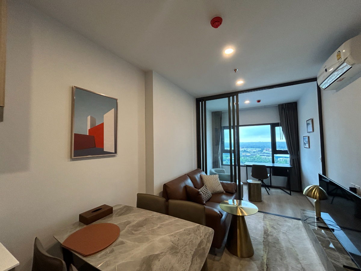 picture Life Rama4 - Asoke  Fully furnished  - 18/20