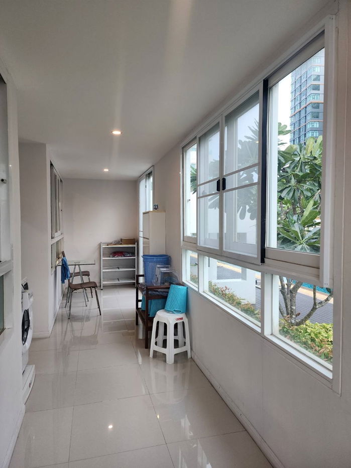 picture Condo 2 bedrooms Seaview FL.9 Bld.A corner room big balcony - 6/12