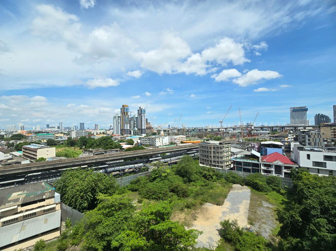 picture 🔥Shock deal🔥 For rent, newly room with king size bed at Ideo Blucove Sukhumvit - 12/17