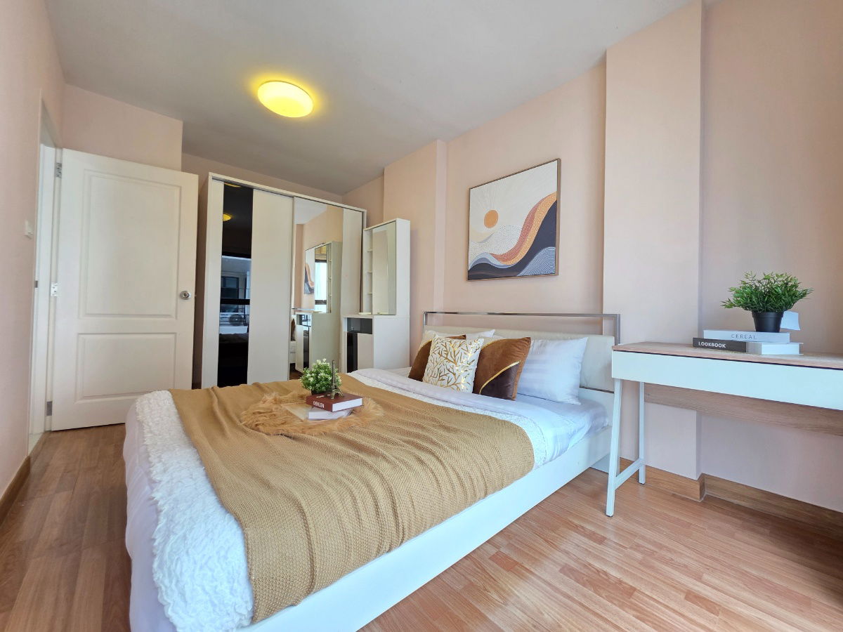 picture SF124 Summer Garden Condominium for sale, stunning common area, opposite Central Chaengwattana. - 4/19