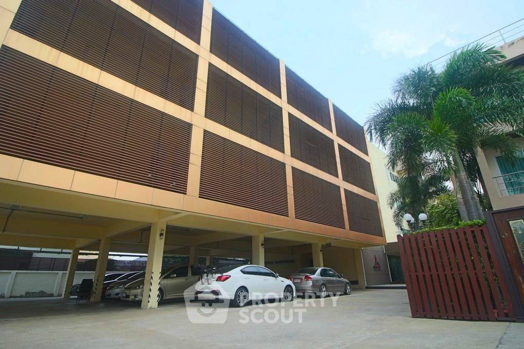 picture 6-BR House near BTS Punnawithi (ID 2243249) - 12/14