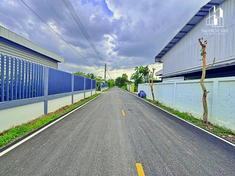 picture Land with Building for Sale – 1 Rai 3 Ngan 66 Sq. Wah Pathum Thani – Adjacent to Road 345-346,         - 11/13