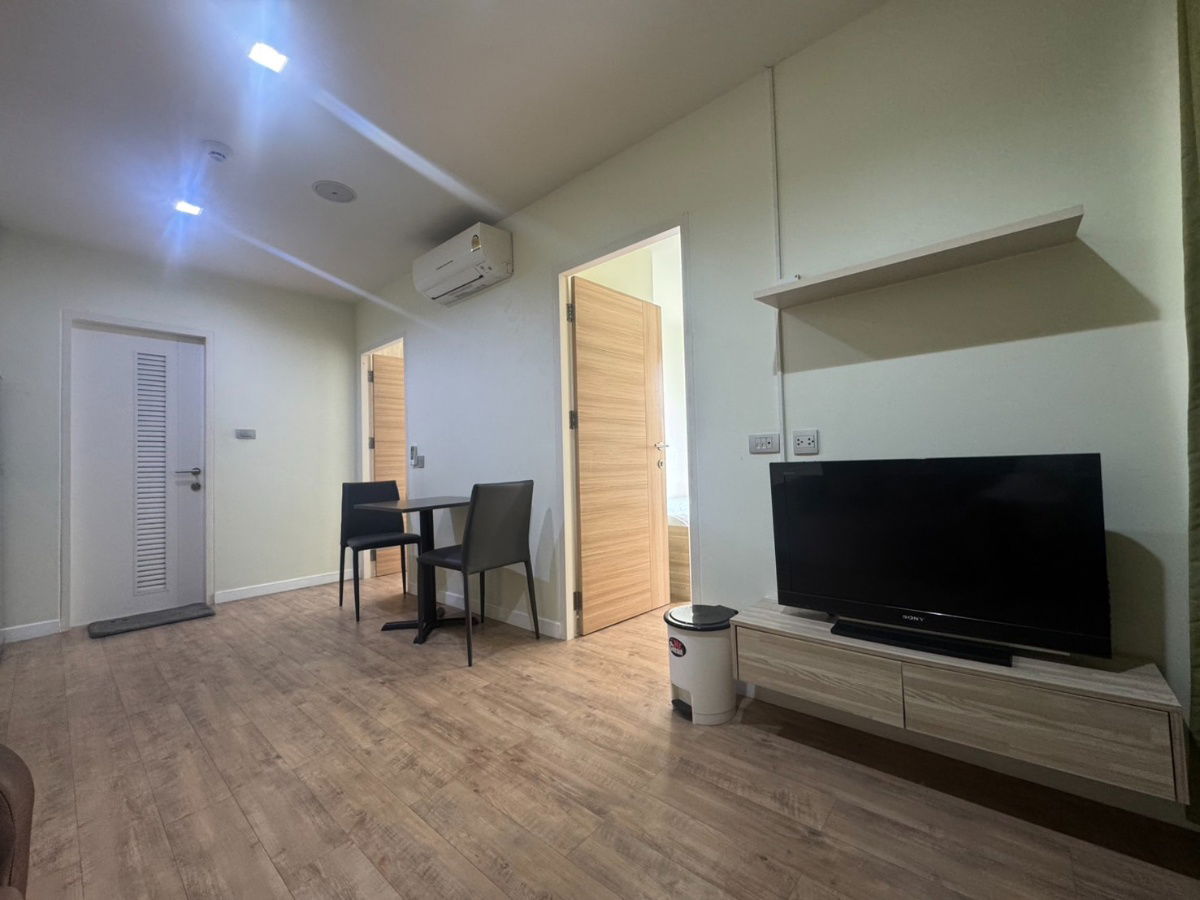 รูป ให้เช่าเอชทู คอนโด รามอินทรา 21  H2 Ramindra21 เฟอร์ไฟฟ้าครบ  แอร์ 3 เครื่อง 2 ห้องนอน 1 ห้องน้ำ มีเครื่องซักผ้า เปลี่ยนชักโครกใหม่ - รูปที่ 14/17