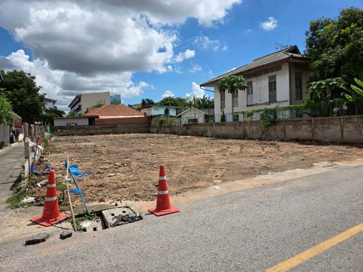 รูป ขายที่ดินเปล่าทำเลดี (สามเหลี่ยม) ต.ในเมือง อ.เมือง จ.ขอนแก่น - รูปที่ 4/8