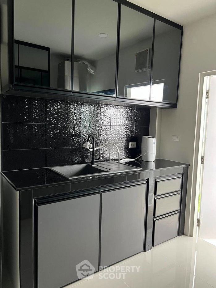picture 1-BR House at Centro Bangna in Bang Kaeo (ID 2250661) - 13/19