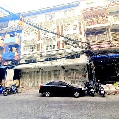 Apartment building for rent The Market Bangkok : Airbnb 2 main expressways MRT Rama 9 station 80m. Central Rama 9 90m. for rent commercial build