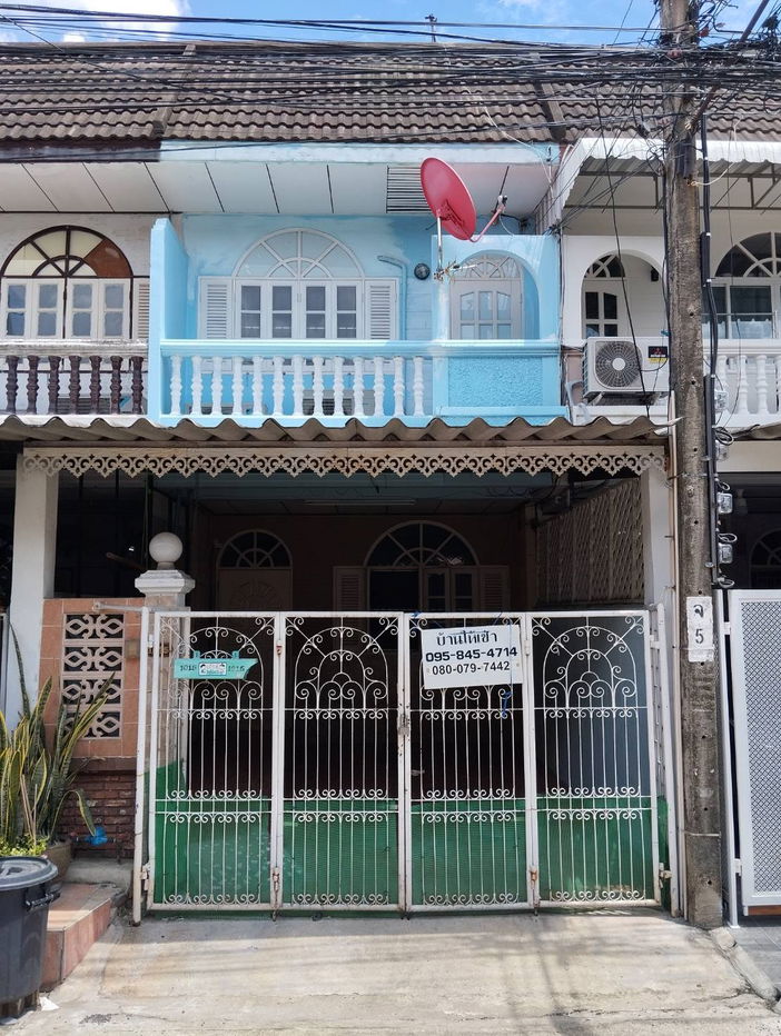 picture Townhouse for rent, Sena Villa Village 84, Soi 21, Bang Kapi. Contact number 095-845-4714 or 080-079-7442. - 1/10