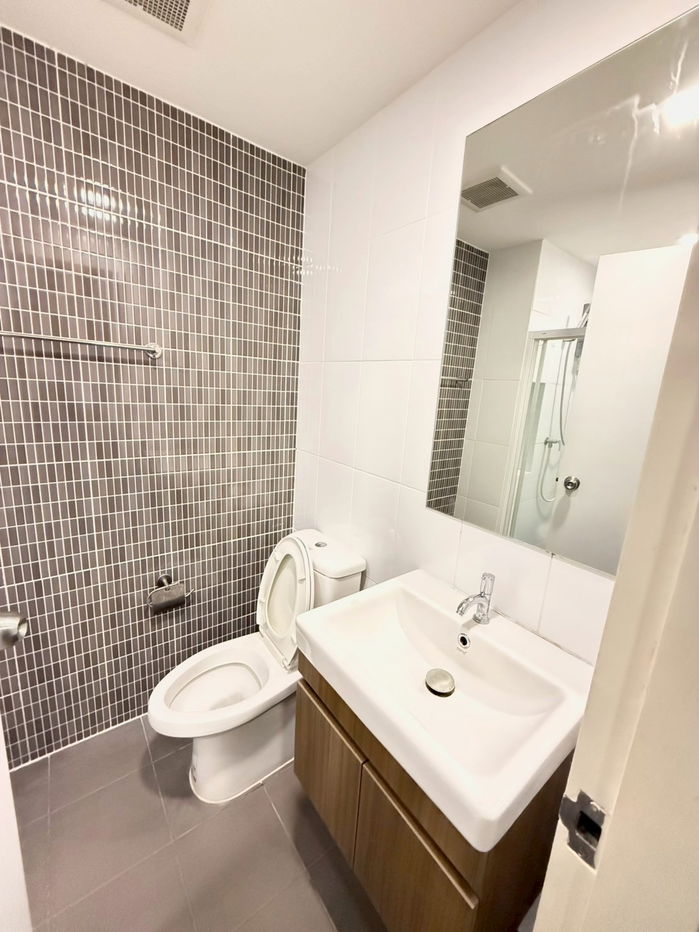 picture Kave Condo, opposite Bangkok University, can walk to university. Building A !! - 30/31