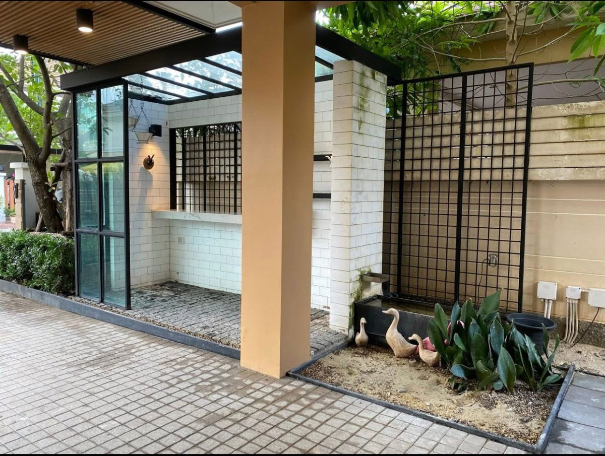 picture  Buy and sell 2-storey detached house, Natural City Legacy Ramkhamhaeng, ready to move in, good location, near Suvarnabhumi Airport and expressway - 4/18