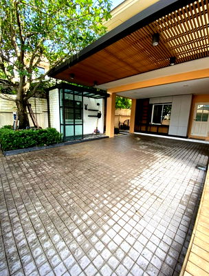 Houses for sale Bangkok :  Buy and sell 2-storey detached house, Natural City Legacy Ramkhamhaeng, ready to move in, good location, near Suvarnabhumi Airport and expressway