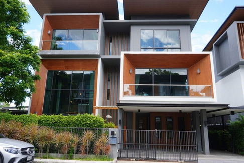 P80 – Luxury Modern-Style Home in Ekaluck Project, San Sai