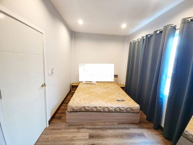 picture King Mongkut's University of Technology Thonburi 2 km. Phutthabucha 36-42 house for rent townhouse 2 - 3/8