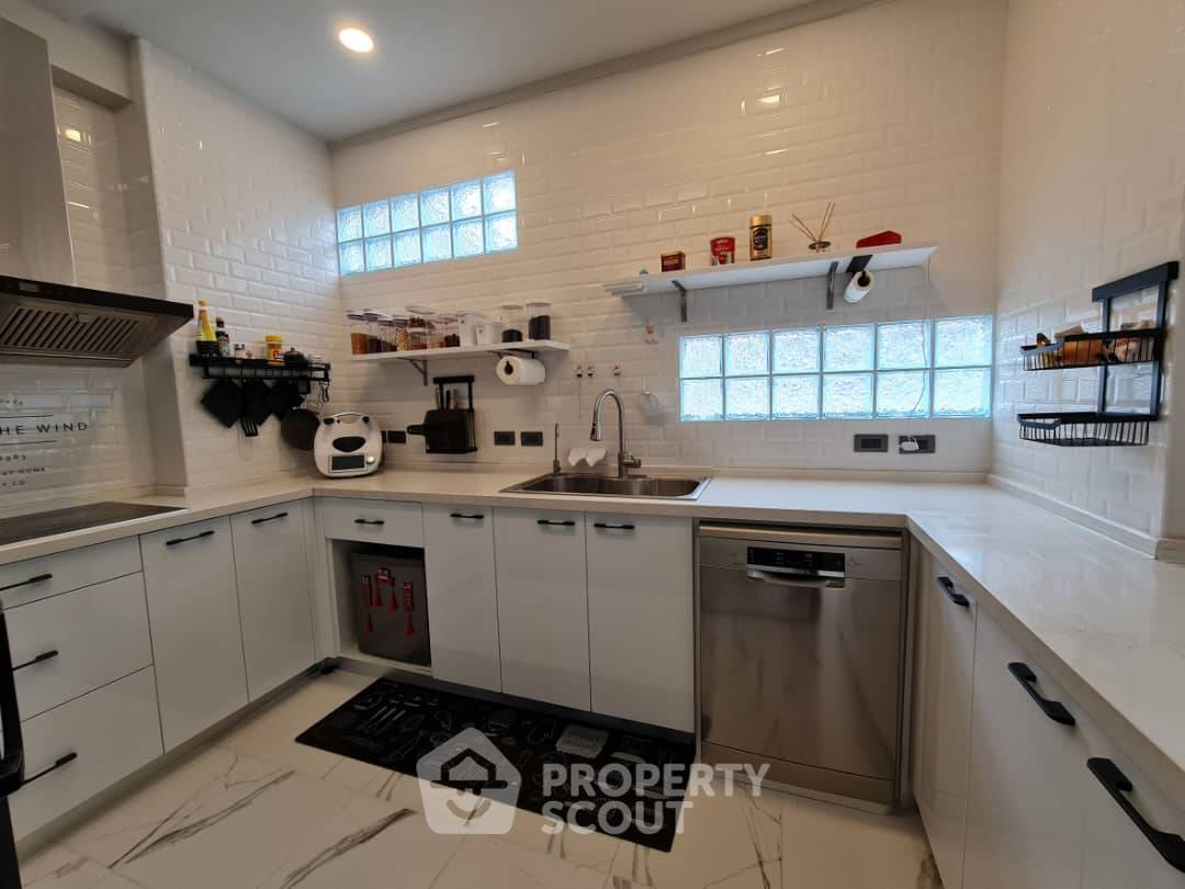 picture 4-BR House at Patta Prime close to Pattaya (ID 2250538) - 7/12
