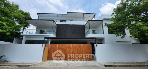บ้าน 5-ห้องนอน ใกล้ สุขุมวิท (ID 1288943)