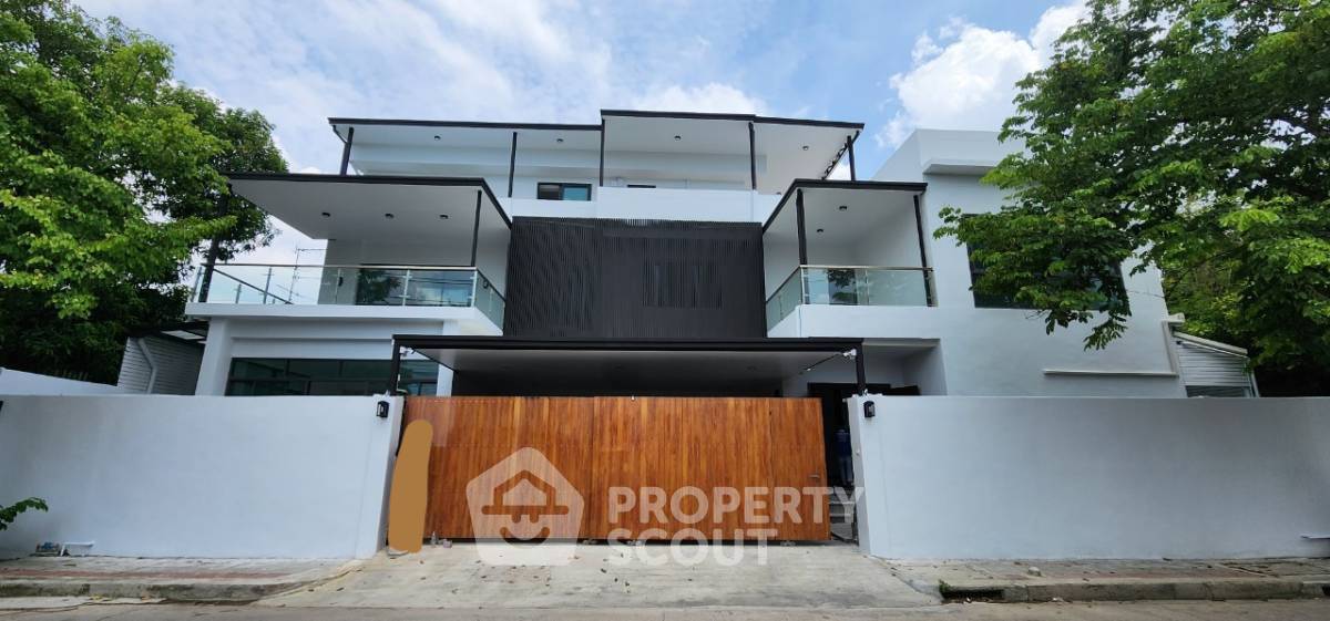 picture 5-BR House close to Sukhumvit (ID 1288943) - 1/34