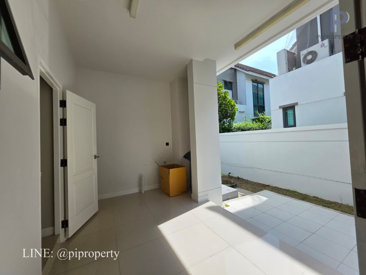 picture For Rent: Luxurious Villa in Grand Bangkok Boulevard Sukhumvit with 4 Bedrooms & 5 Bathrooms - 12/44