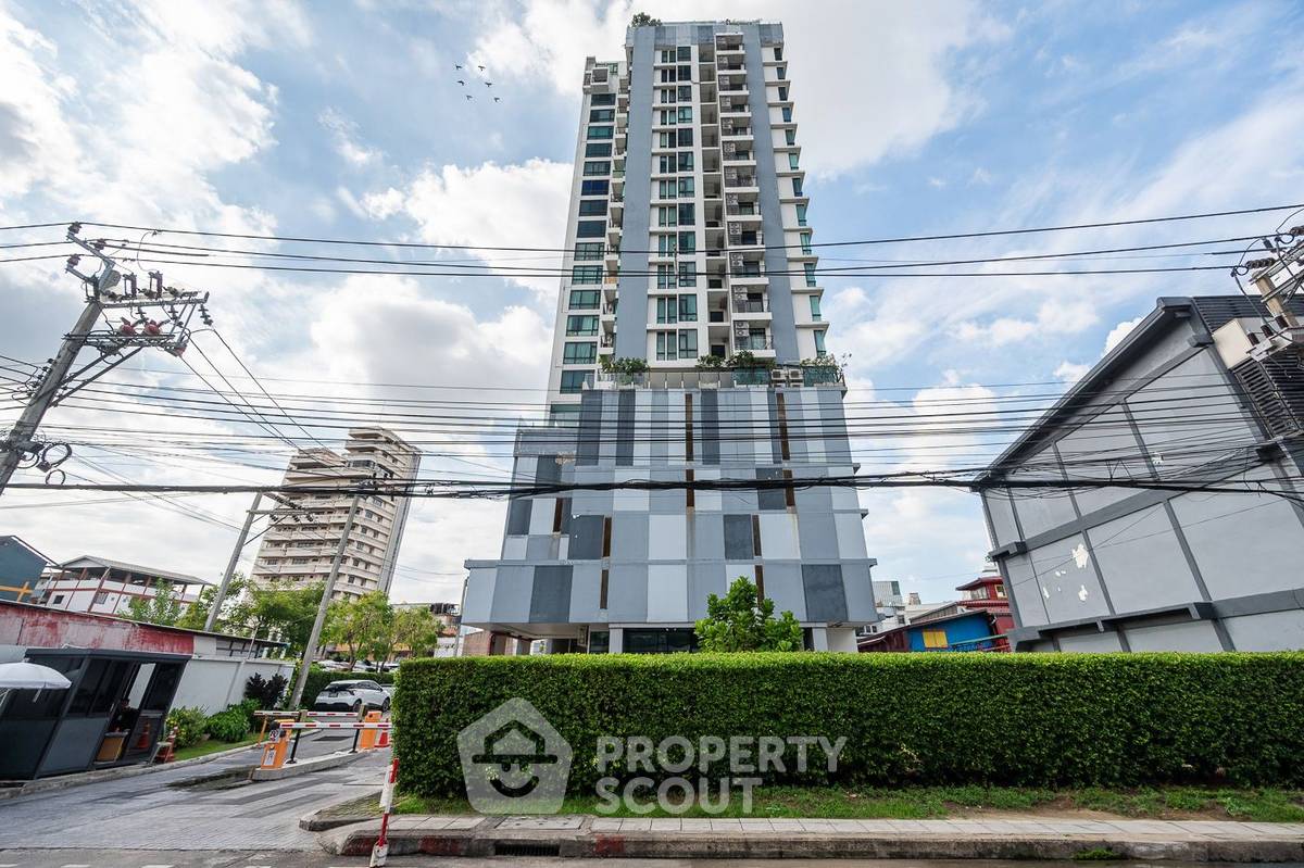 picture 2-BR Condo at Bangkok Horizon Sathorn near BTS Saint Louis (ID 1938613) - 34/40