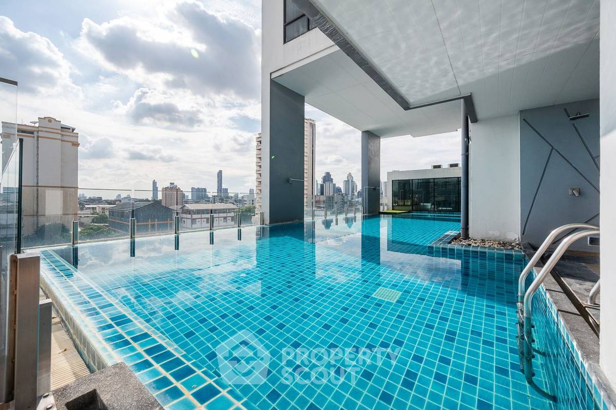 picture 2-BR Condo at Bangkok Horizon Sathorn near BTS Saint Louis (ID 1938613) - 26/40