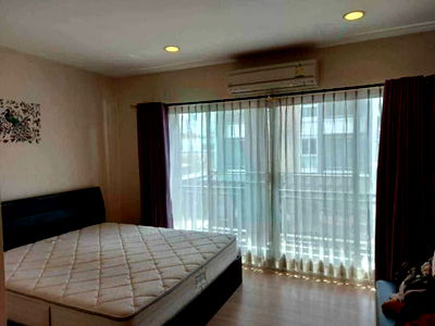 Townhouses for rent Nak Niwat Road : 🎉 For Rent 3-story Townhouse BAAN KLANG MUANG CHOKCHAI 4 3 bedroom 3 bathroom