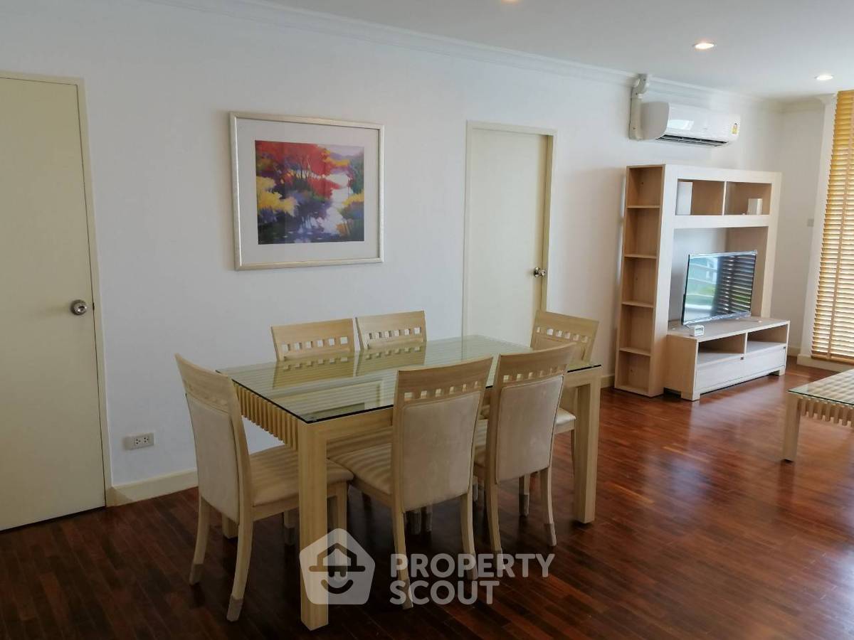picture 2-BR Condo at Baan Siri Sukhumvit 10 Condominium near BTS Nana (ID 549388) - 3/19
