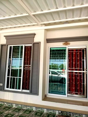 เช่าทาวน์โฮม ชลบุรี : บ้านให้เช่า ทาวน์โฮม 2 ชั้น 7,500 บาท/เดือน อมตะนคร-บ้านเก่า ซ.6