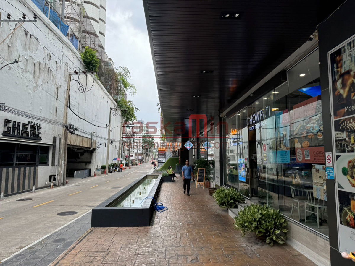 picture Office / Restaurant Space for Rent – 15 Sukhumvit Residence - 2/7