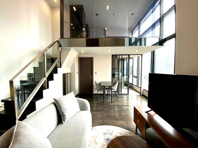 คอนโดให้เช่า : 🔐#OL2308_067 🔐ว่างพร้อมอยู่ 🗓️𝐅𝐨𝐫 𝐑𝐞𝐧𝐭 (44 𝐬𝐪𝐦. Duplex 1 bed,1𝐛𝐚𝐭𝐡 )𝐂𝐎𝐍𝐍𝐄𝐑 𝐑𝐚𝐭𝐜𝐡𝐚𝐭𝐡𝐞𝐰𝐢