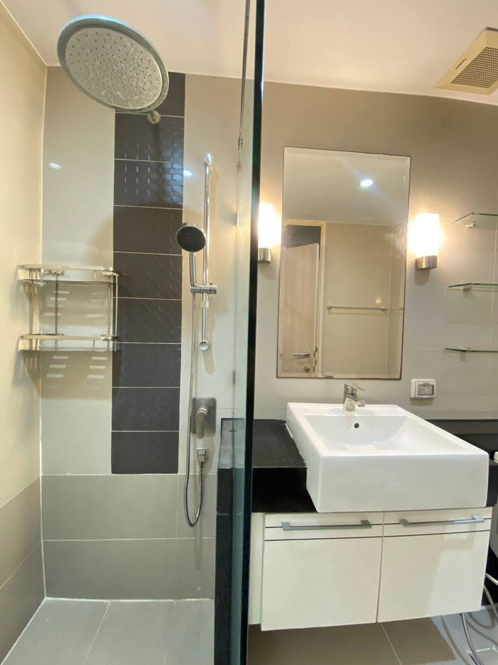 picture Urgent Rent!! Great Price! Beautifully Decorated Unit at Supalai Premier Asoke - 10/11