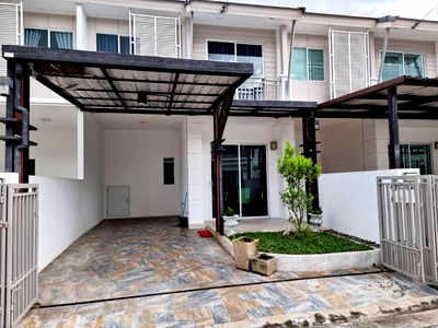 Townhouses for rent Charoen Thai Post Office Chiang Mai : Townhome for rent near Varee, Unity, ABS School