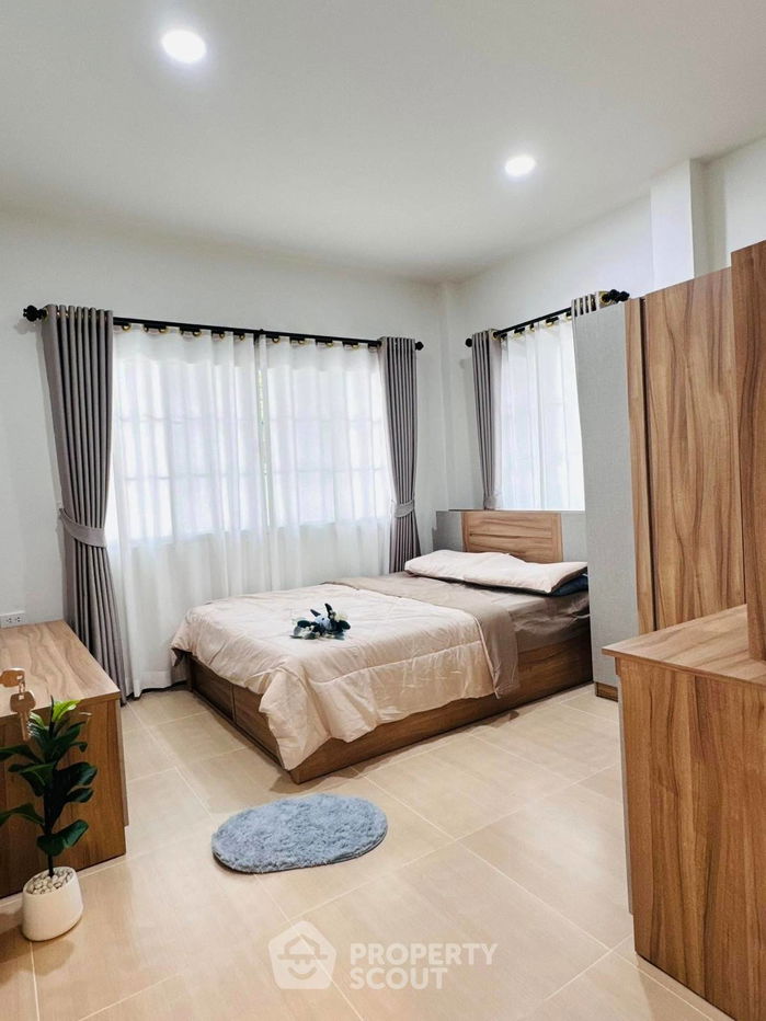 picture 3-BR House close to Pattaya (ID 2101246) - 9/20