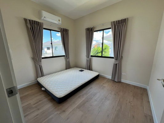 picture FOR RENT PERFECT PLACE RAMINTRA - WONGWAEN 3 / 3 bedrooms 2 bathrooms / 55 Sqw. 135 Sqm. **38,000** CLOSE TO SAFARI WORLD - 8/12