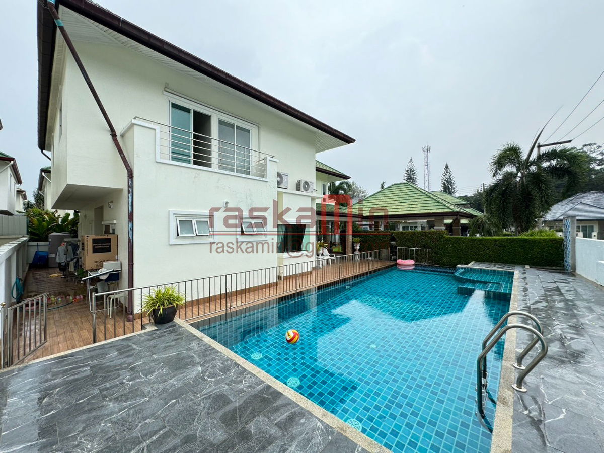 picture For Sale: Stunning Family Home at SP Village 5 - 5/25
