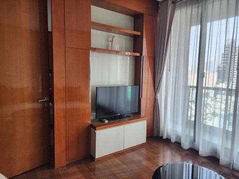 ว่างพร้อมอยู่ The Address28. 1นอน 52ตร.ม. Line id: @pfagent