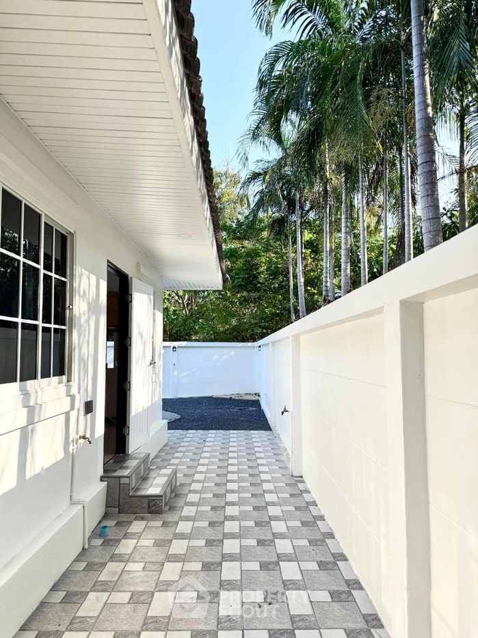 picture 3-BR House close to Pattaya (ID 2101246) - 20/20