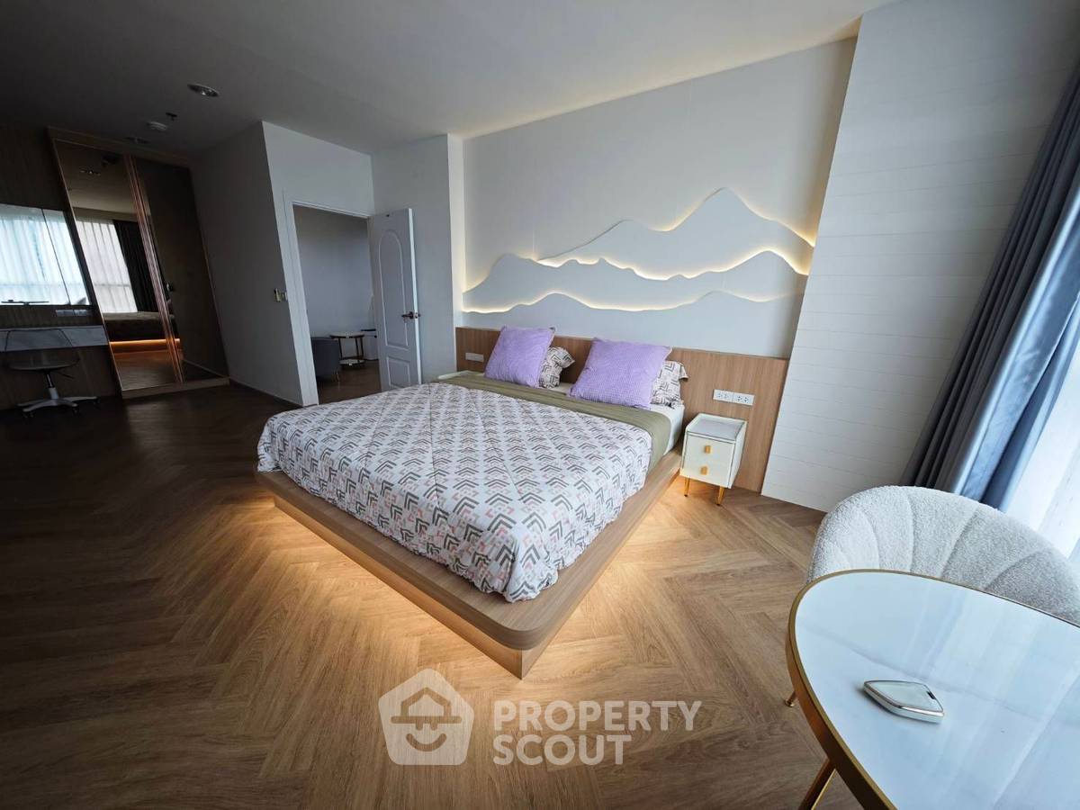 picture 2-BR Condo at Life @ Phahol-Ari near BTS Saphan Khwai (ID 1946439) - 2/18