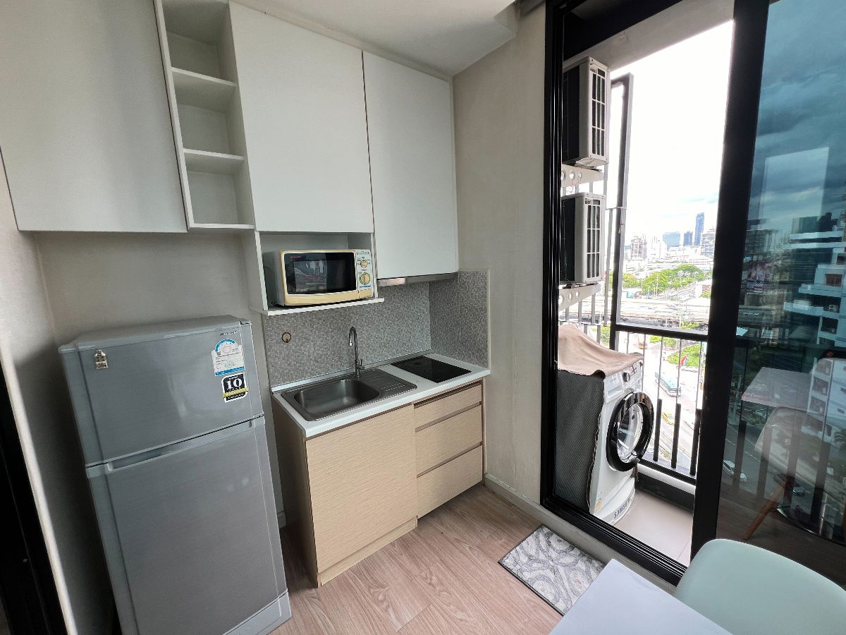 picture For rent 1 bedroom (Corner  Room)  BTS Victory Monument Station **  - 5/9