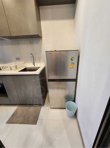 Studio condo for rent, 27 sqm, Life Asoke Hype