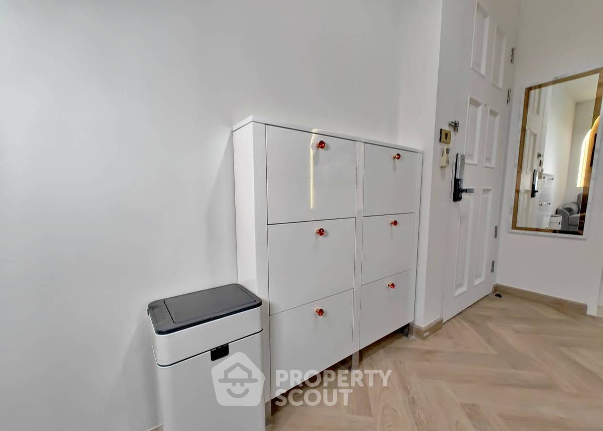 picture 2-BR Condo at Life @ Phahol-Ari near BTS Saphan Khwai (ID 1946439) - 17/18