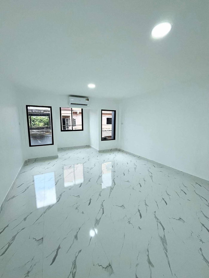 picture #R5484 🎉 040868 House for rent  Soi  Ramintra 34 Intersection 10 - 10/18