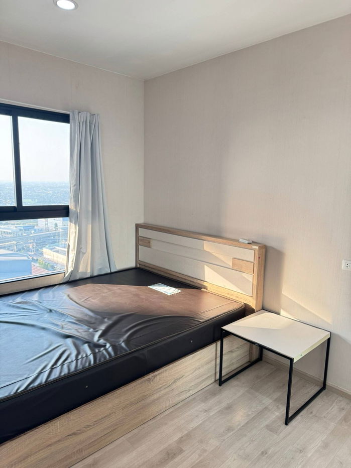 picture For rent Plum condo Central Station  - 1/8
