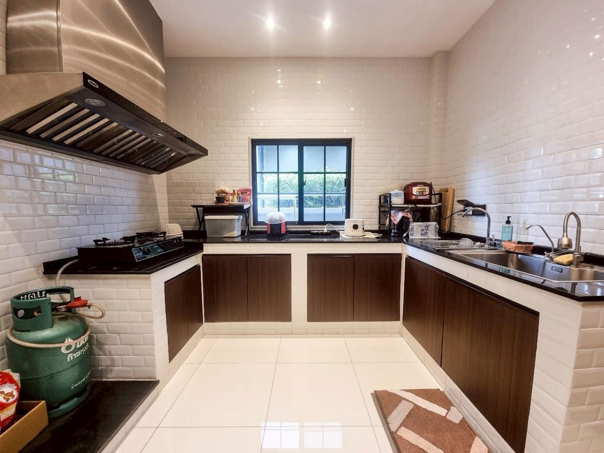 picture House for Sale in Bangkok Boulevard Chaengwattana 2 with Built-In Furniture – Fully Furnished - 8/15