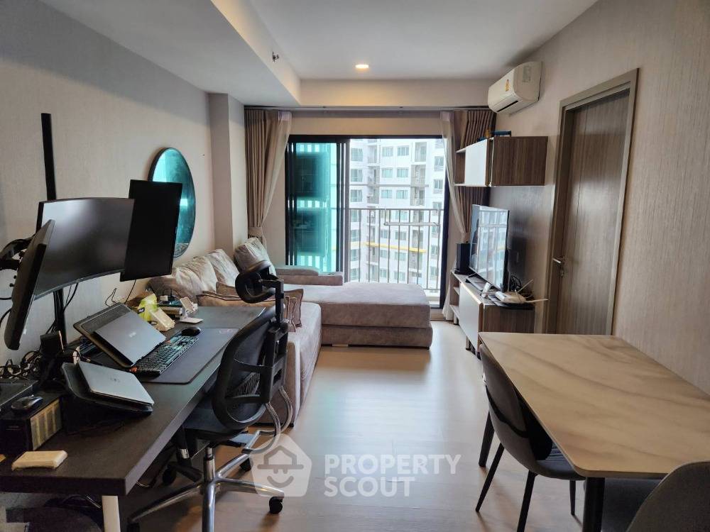 picture 2-BR Condo at Knightsbridge Phaholyothin Interchange in Anusawari (ID 1528808) - 1/5