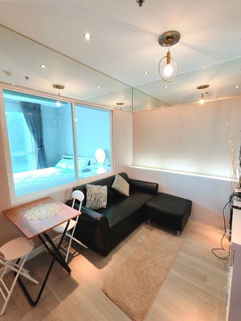 MRT Huai Khwang 80 m. Price  16,000 Baht Condo Life @ Ratchada - Huaikwang ( Rental )