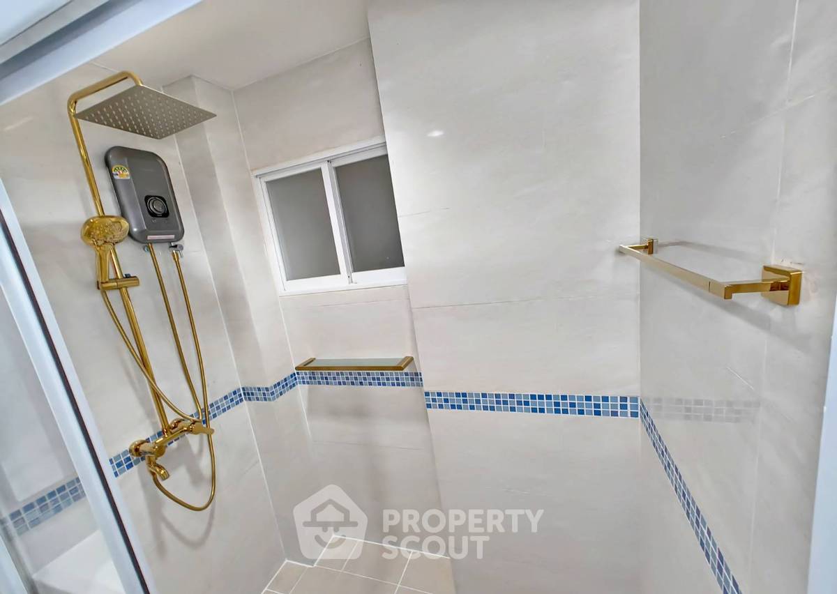 picture 2-BR Condo at Life @ Phahol-Ari near BTS Saphan Khwai (ID 1946439) - 16/18
