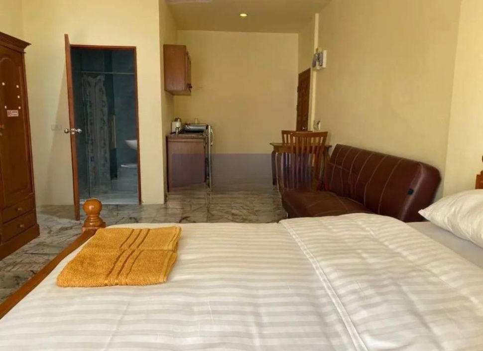 picture Guesthouse for Sale – Near Jomtien Beach, Pattaya - 2/5
