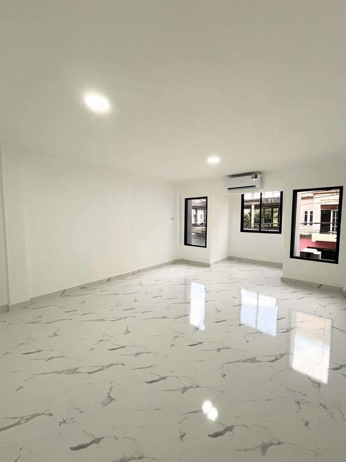 picture #R5484 🎉 040868 House for rent  Soi  Ramintra 34 Intersection 10 - 11/18