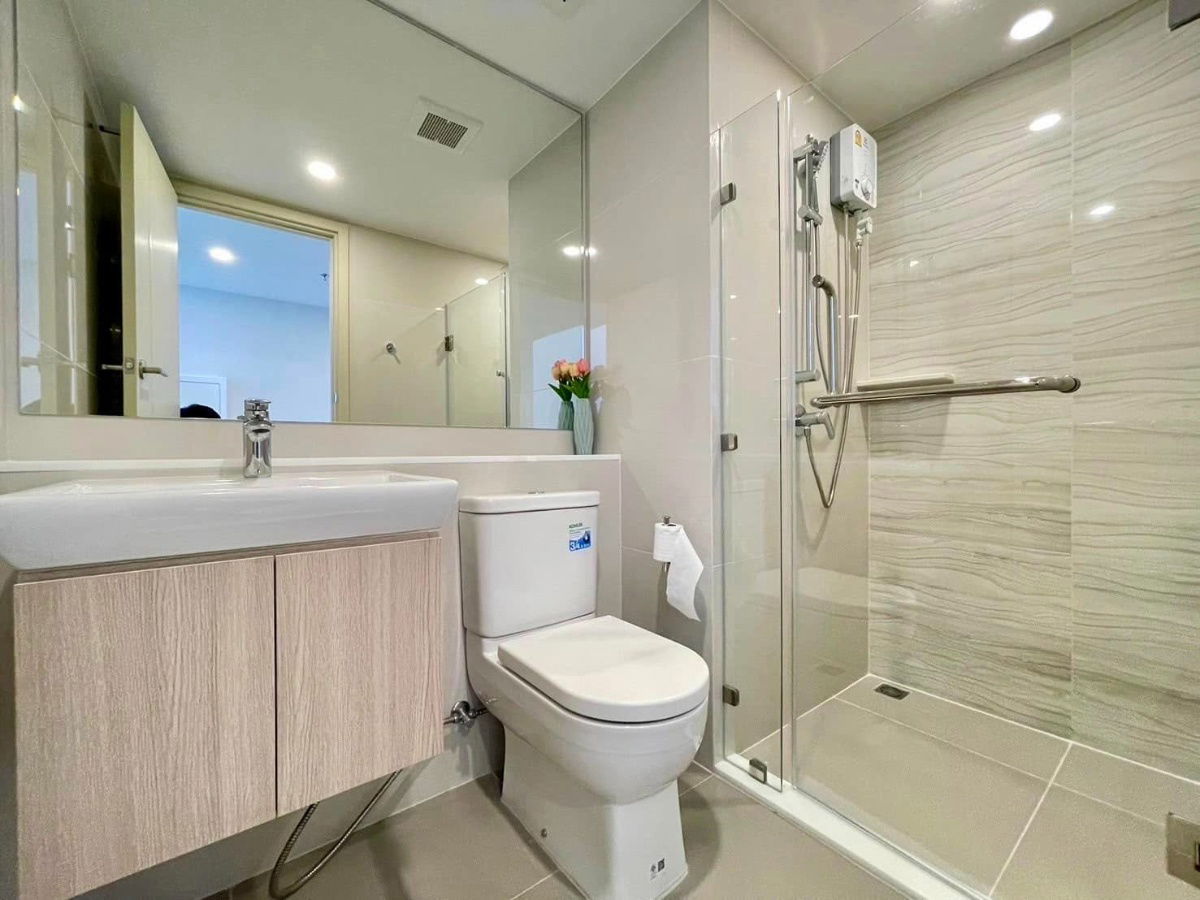 รูป ✅ ✅ Life Rama 4 Asoke , Luxury Class Duplex 1 ห้องนอน พร้อมเข้าอยู่ ติดต่อไลน์ @bktasset หรือโทร 095-325-8928 - รูปที่ 7/10