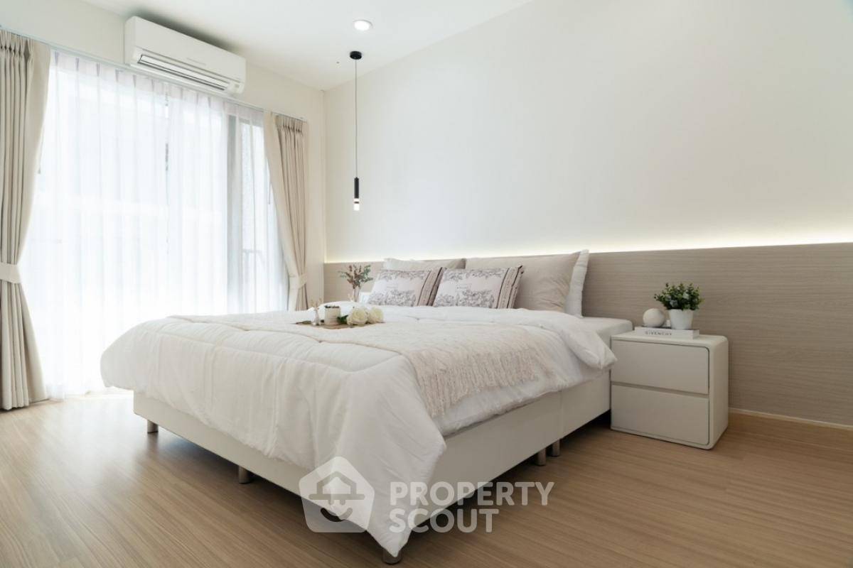 picture 2-BR Condo at The Parkland Srinakarin in Samrong Nuea (ID 2042576) - 10/20